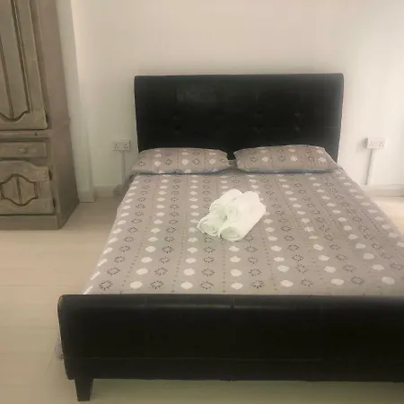 Chrystal Studio Паралимни
